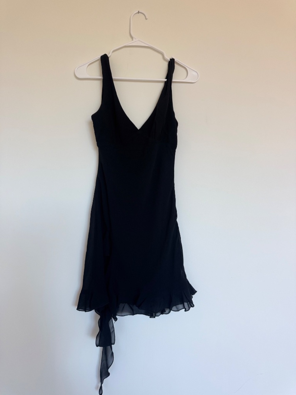 White fox black dress - Picture 3 of 5